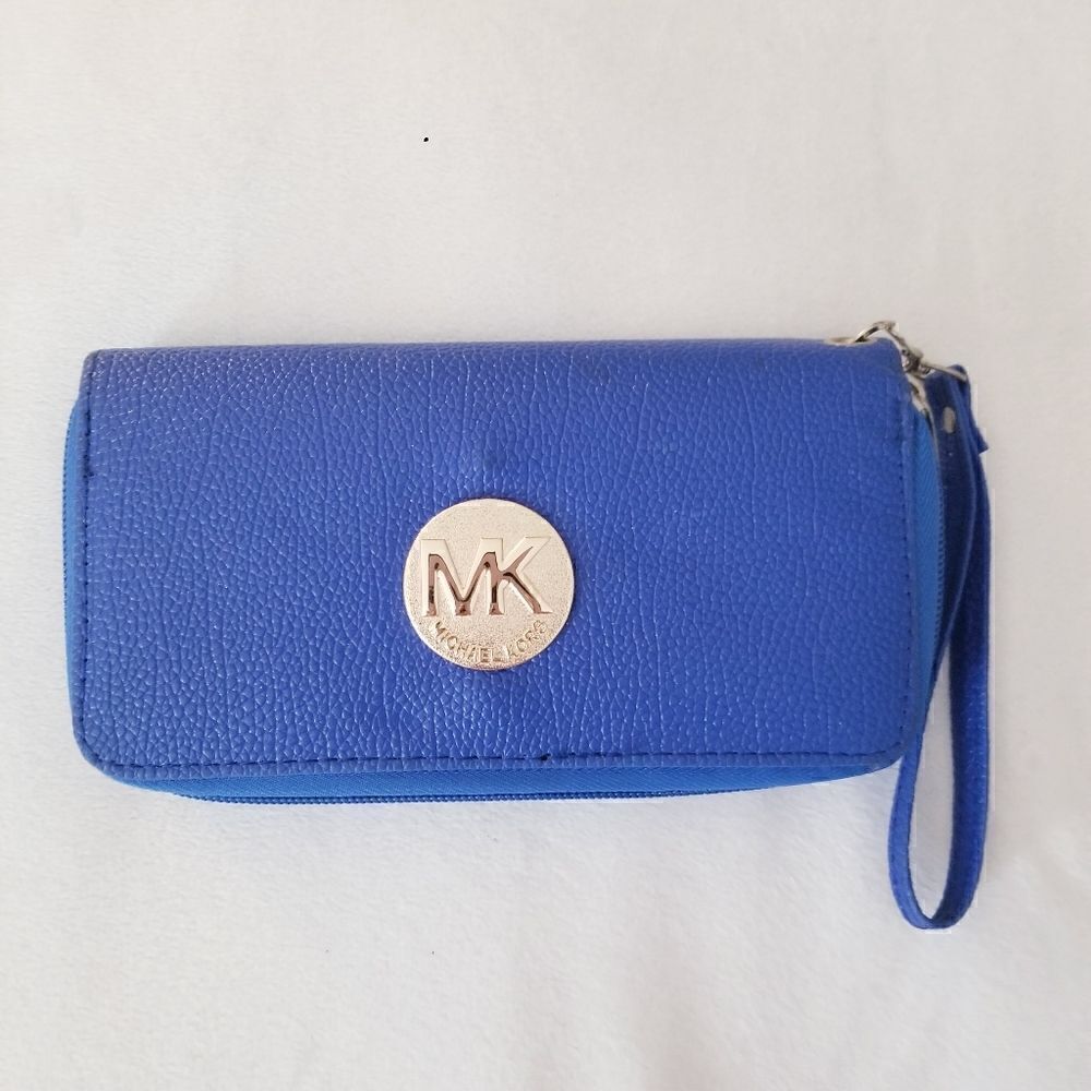 5/$20 NWOT Blue gold leather wallet